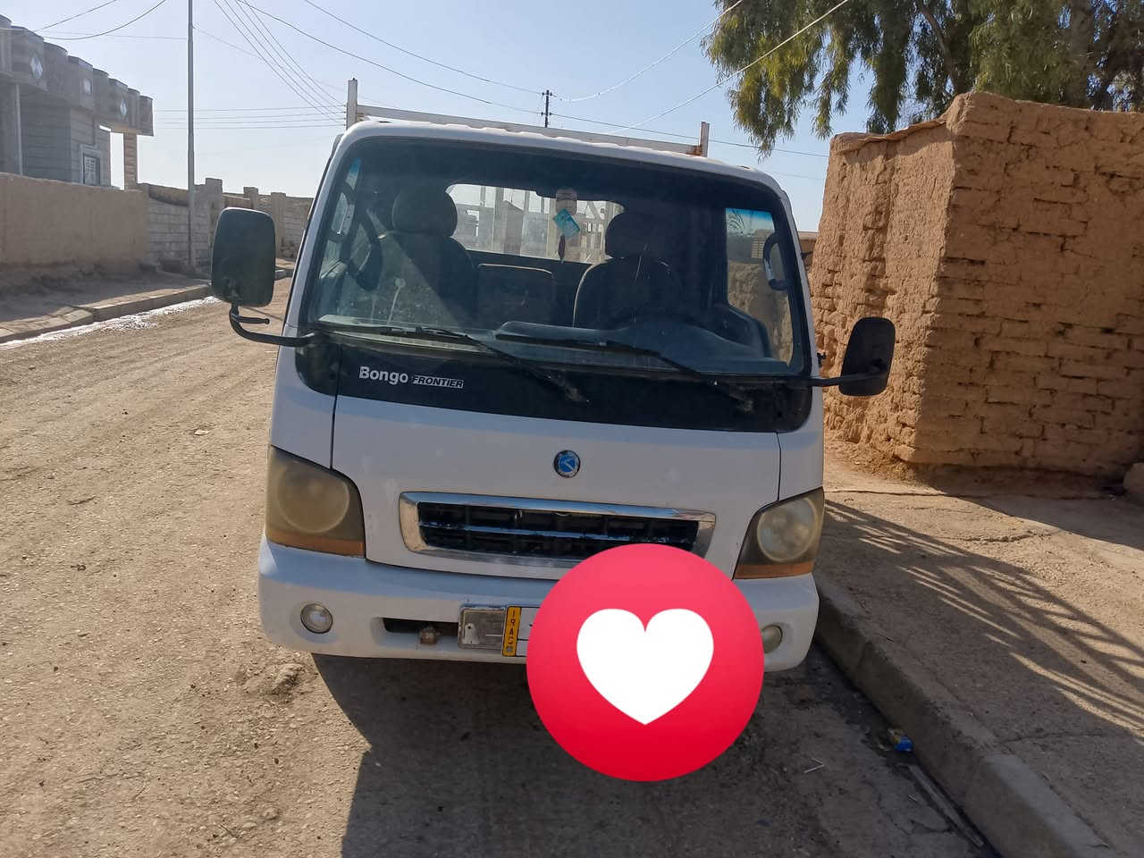 كيا حمل للبيع موديل 2002 نينوى الماني بسمي مكفولة شرط محرك كير واكسن وشاصي بيها حصة كاز الاتصال على الرقم ***********
