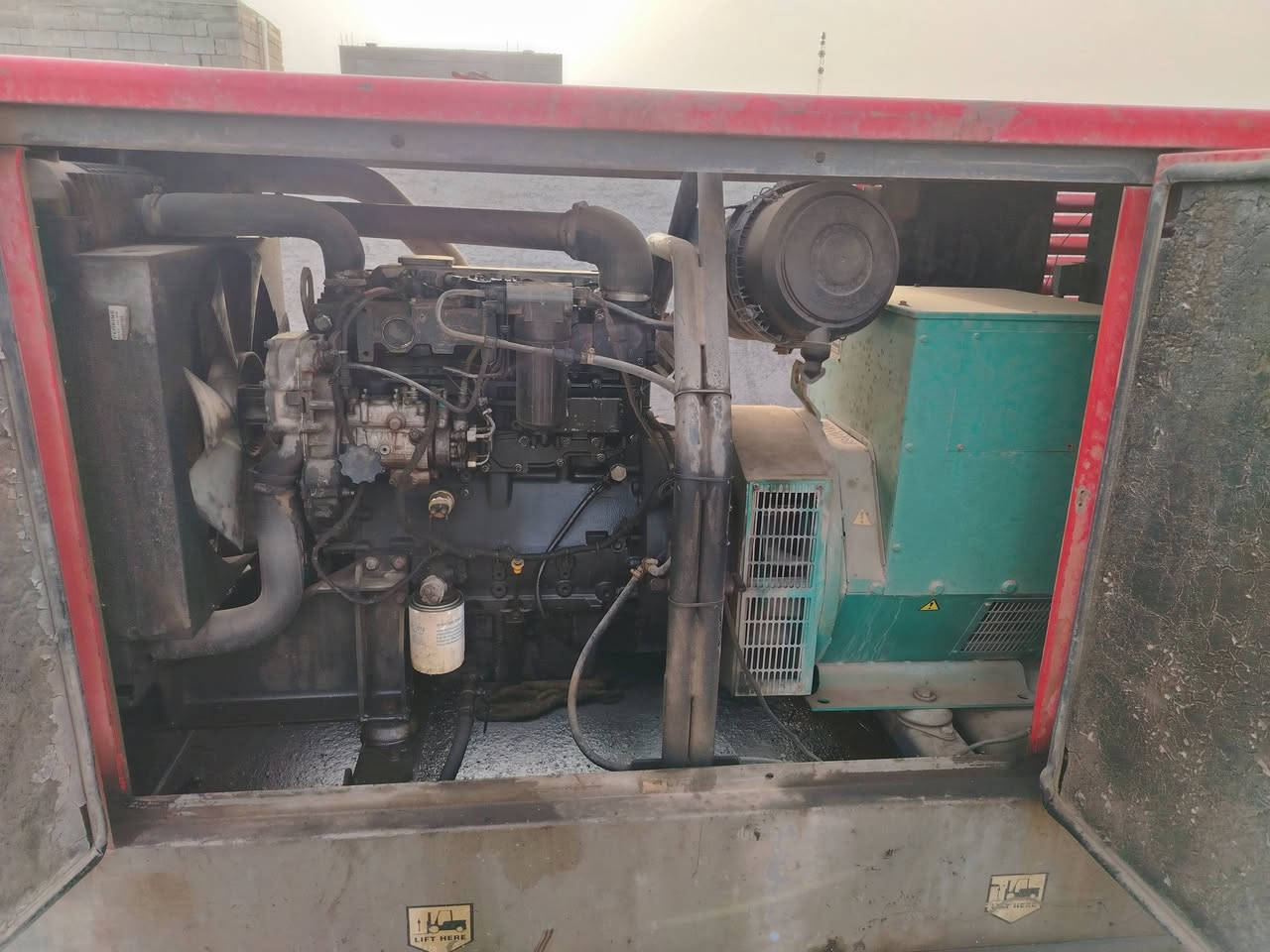 مولد بيركنز انكليزي ١٠٠ كيفي للبيع السعر ٤٥ورقه وبيه مجال المكان الرمادي الاستفسار اتصال ع الرقم ***********
