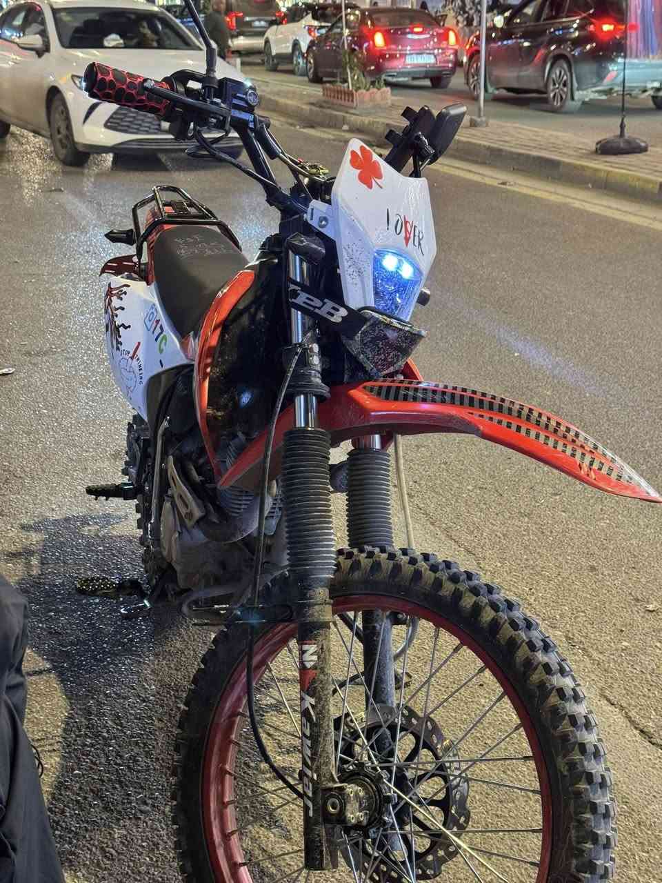 قفاز كواير مكينة ربع 250cc موديل 2025 دراجة اي نقص مابيها شلعه معدل سعرها مليون و150 مكاني الاعظمية 
للتواصل : *********** ♥️.
