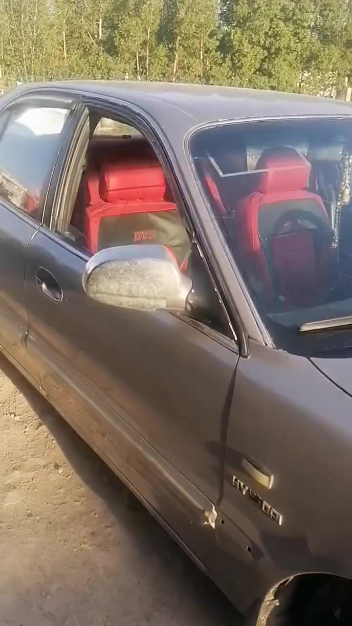 سلام عليكم سياره سوناتا3 موديل 97 مكينه 2000 درجه أولى وكير خير من الله سياره حلوه رقم انكليزي  بغداد سنويتها لل29 سعرها 42 وبيها مجال مكان السيارة بعقوبة
واتساب  ***********
