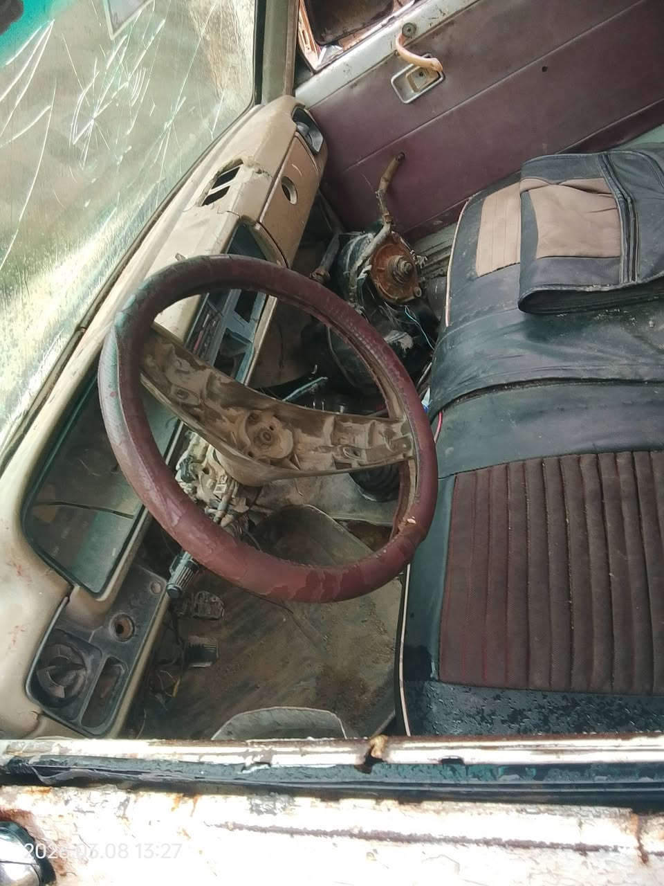 سلام عليكم بيكم 80 للبيع شقاله محرك يصرف الشرعي ما اندلو السعر 9 ورقات او بيها مجال رقم الهاتف بي واتساب ***********
