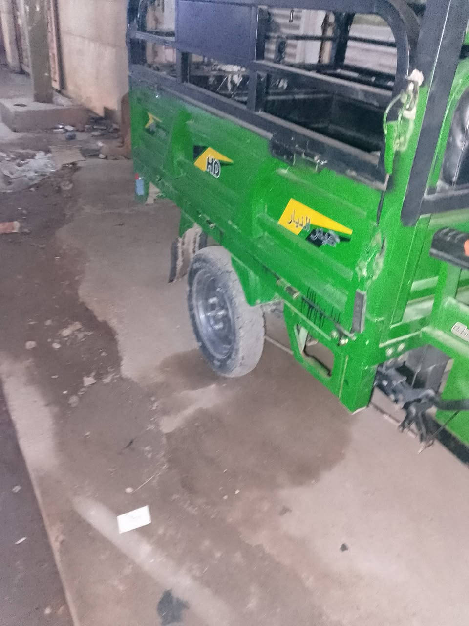 السلام عليكم ستوته لبيع كامله مديل 20245بطاريات جدد الحجم الكبير السعر مليون المكان  الرقم ***********
