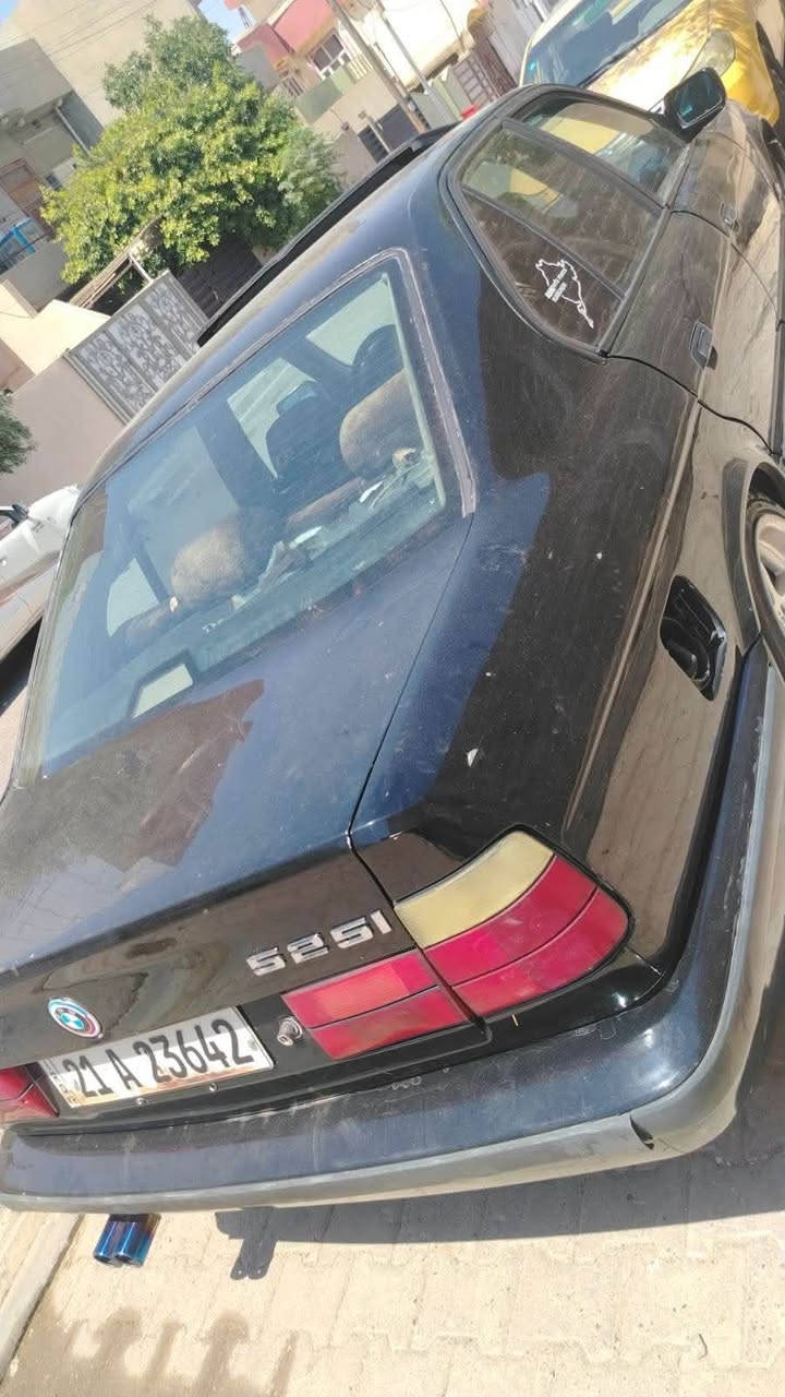 بناوي خواي كورو ميهربان Bmw سعر مناسب ٥٢٥كةپس كير عادي مؤديل١٩٩٢سلايد جام كاربا سنوي تا ٢٠٢٧تازية كؤبؤني بة نزيني هية تةقةورقةي تينيية وكو ليدراوش تانها لاي سة كني جمپيكي خفيفي هية بيناو كرتن سياركة تا بلي خاوينو مالي دؤستة سعركشي ٤٧مة جال تكايية ئكر موشتة رينيت سة رمان
مية شينة ***********
