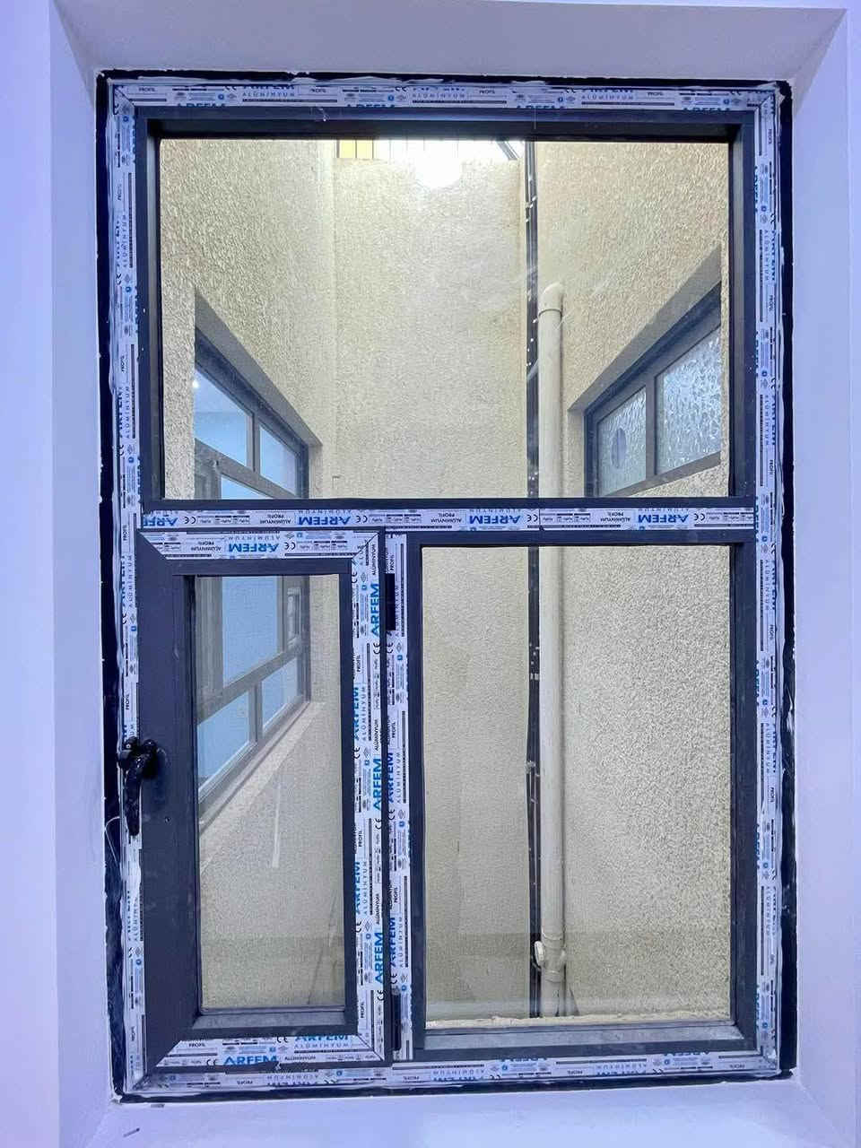 حيدر حميد للألمنيوم الحديث 
            أبواب ــ شبابيك 
   العنوان : بلد _ شارع المحيط 
              معمل الزهور 
        هـ / ***********
