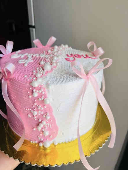 اللهم صلي على محمد وآل محمد 🩷✨

تجهيز كيكة قياس ٢٠ 

حشوه ٥ طبقات كراميل وفراولة ونوتيلا ومكسرات جوز وحبيبات شوكولاته 🍫 

الحجز مفتوح 🔓 

للطلب والاستفسار المراسله خاص او ع الواتساب على الرقم
***********
العنوان بابل الحمزه الغربي توجد خدمة توصيل داخل الحمزه والهاشمية والقاسم والمناطق القريبه 🩷
