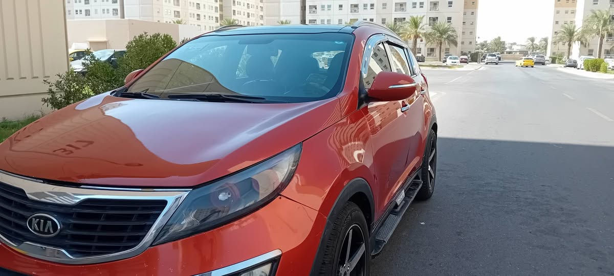سيارة للبيع او المراوس سبورتج ٢٠١٢ .  السعر ١٢٠ ورقة .  الي عنده هافال خلي يراسلني .
رقمي ***********
