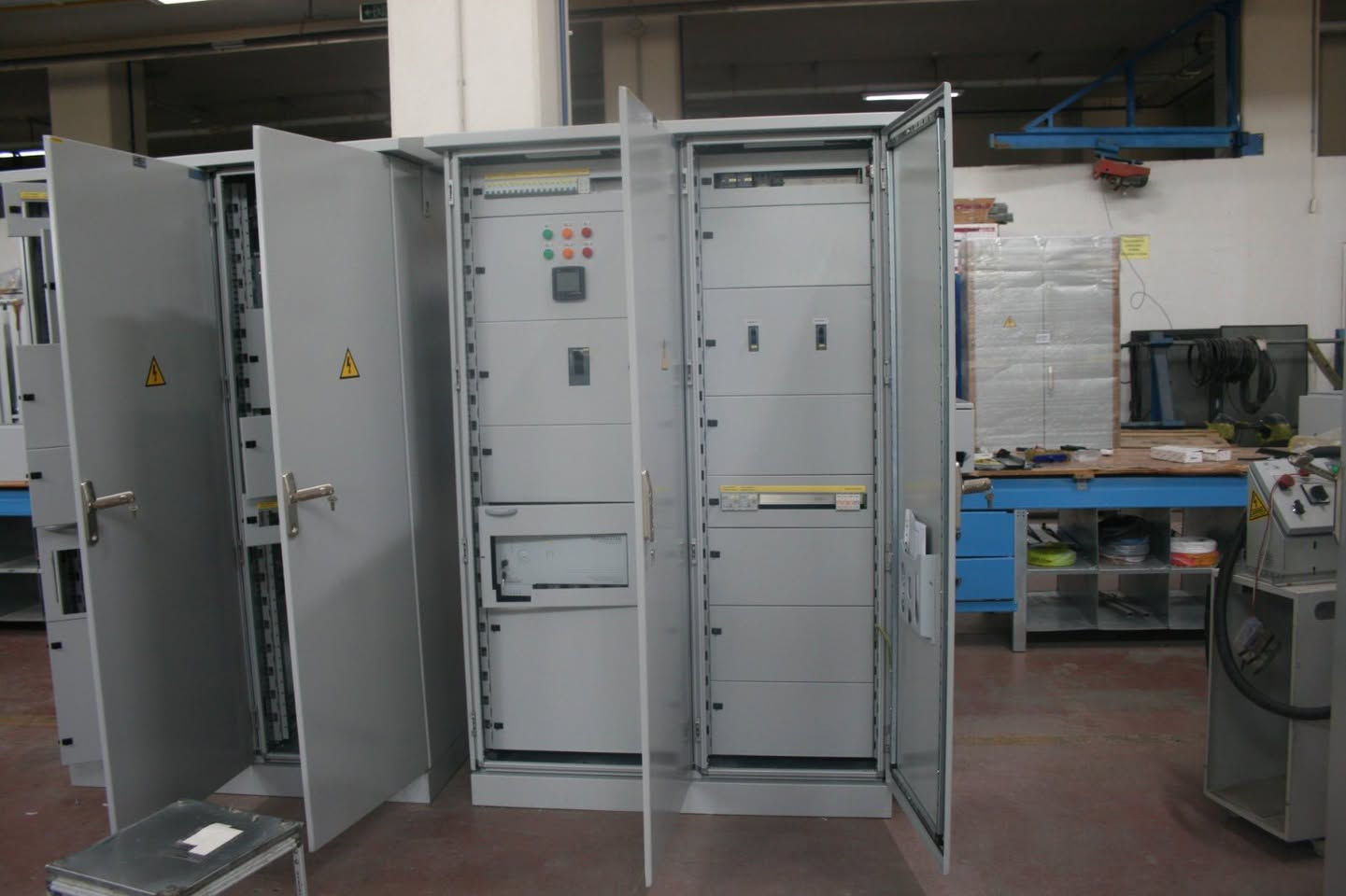 LV PANELS 0.4kv IP41-IP55-IP65
DEKRA FORM2B FORM4B CERTIFICATES
 للتواصل :
+96472879288
+905308483982

#Electrical #Lighting #ElectricalEngineering #ControlPanel #Switchgear #GRP #StreetLighting #PowerDistribution #Engineering #Electricity #Industrial #Automation #Iraq #Baghdad #Turkey #YavuzPano #ElectricalSolutions #Infrastructure #Energy #LightingSolutions #كهرباء #انارة #مهندسين #مشاريع #بوردات_سيطرة #اعمدة_انارة #طاقة #العراق #بغداد #حلول_كهربائي


**إذا كنت صاحب هذا الإعلان وتريد حذفه لأي سبب، رجاءا أرسل رسالة إلى الدعم الفني**