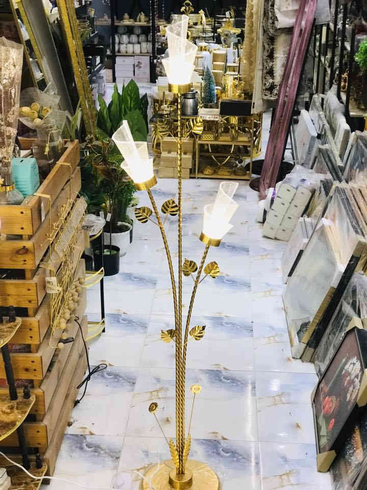 ‎مجمع #كراكيب
‎للمنزلية والهدايه والانتيكه
‎توجد خدمة توصيل لجميع المحافظات 🚚 
‎العنوان/واسط/الزبيدية/ شارع مدارس 🏫 

‎الاستفسار واتساب ***********🤳🏻
