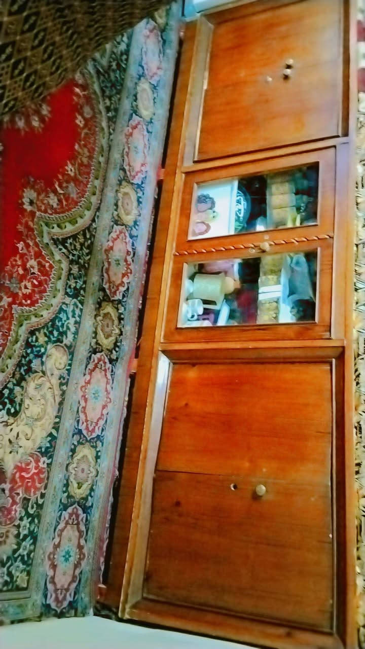 بوفيه حطاطه 3 مترات لبيع لسعر 400 وبيه مجال عنوان صلاح دين بيجي ***********
