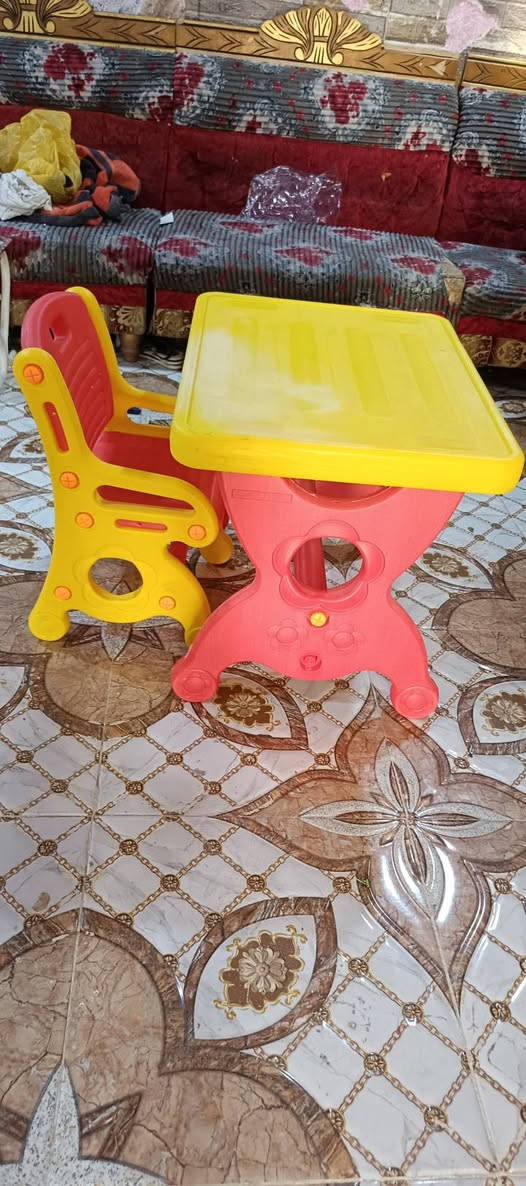 سرسيحاء جديده) سعره٢٥) وميزاطفل) سعر٢٠) ها***********
