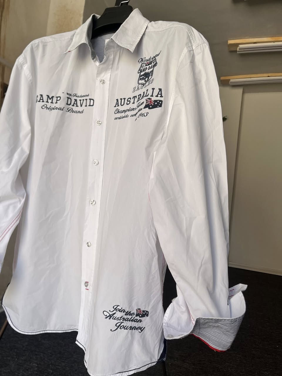 قميص 
كمب ديڤد
قياس (3XL)
قطن 100%
السعر 16 شامل اجور التوصيل


**إذا كنت صاحب هذا الإعلان وتريد حذفه لأي سبب، رجاءا أرسل رسالة إلى الدعم الفني**