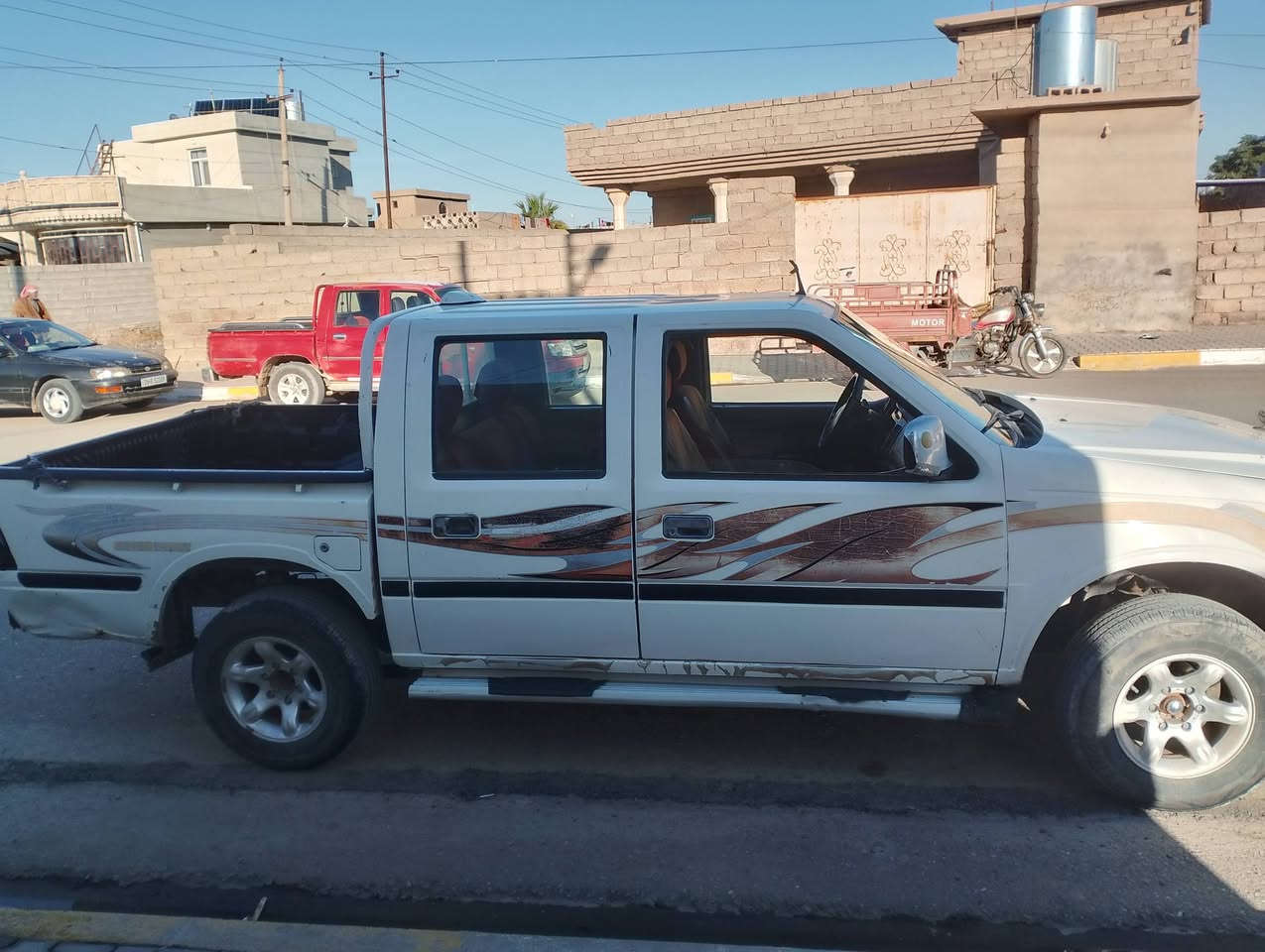 سلام عليكم سيارة كانو منفيس للبيع السعر30وبيها مجال ***********
