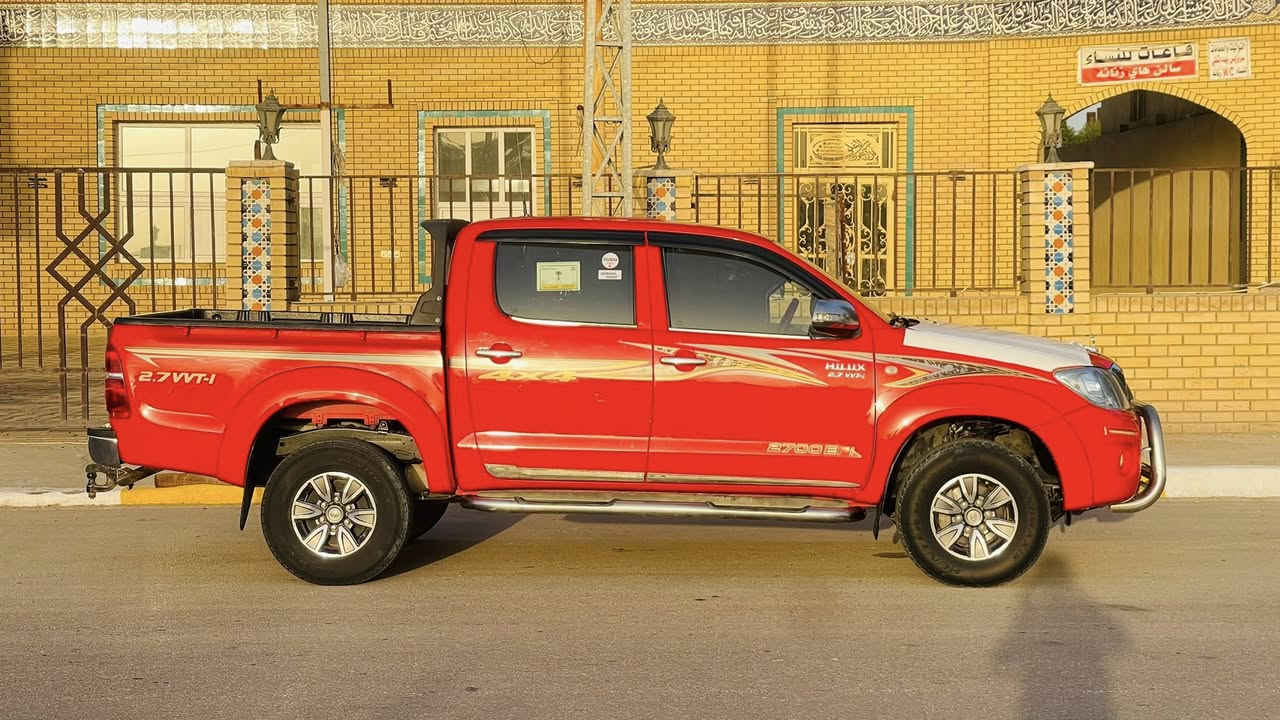 سلام عليكم فور ويل 2011 سعودي ام البطل كير وتوماتيك سيارة مكفوله من ضربه والبارد والفتح كير محرك تخم تاير سنويه جديده وهزه وفحص جديد تريد وكاله اريد تحويل بيها شويه صبغ اثر شخط موضح بصوره سعر 183 وبيها مجال قليل مكاني كربلاء *********** سياره احله من صوره
