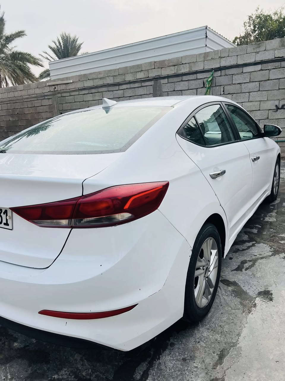 السلام عليكم للبيع
النترا 2017 وأرد امريكي 
بيهاا قطعتين صبغ بدون دواخل باب وجاملغ 
والبنيد ممصبوغ مضروب فابلون  موجوده صور الحادث بالمنشور وسونار هم موجود بالمنشور تبريد تدفئه كله شغال مناقصها كلشي السياره بس بيهاا هبة بخار للأستفسار 
***********
