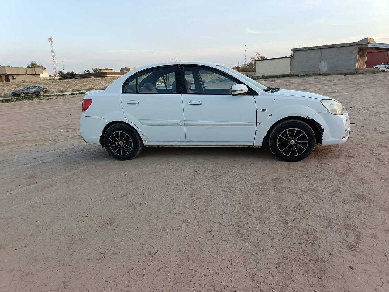 ريو موديل 2012 محرك 16 بي صرف كير توماتيك جامات كهرب تحكم ستيرن شاشة كبيرة رقم أربيل شرط التحويل بيها صبغ جاملغ خلفي وقاعدة الدبل الأمامي مبدلة السعر ٧٥ ورقة وترهم مراوس حسب القناعة مكانها جنوب الموصل للتواصل ***********
