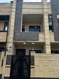 دار للبيع • ٨٠م • قرب جامع نجمه