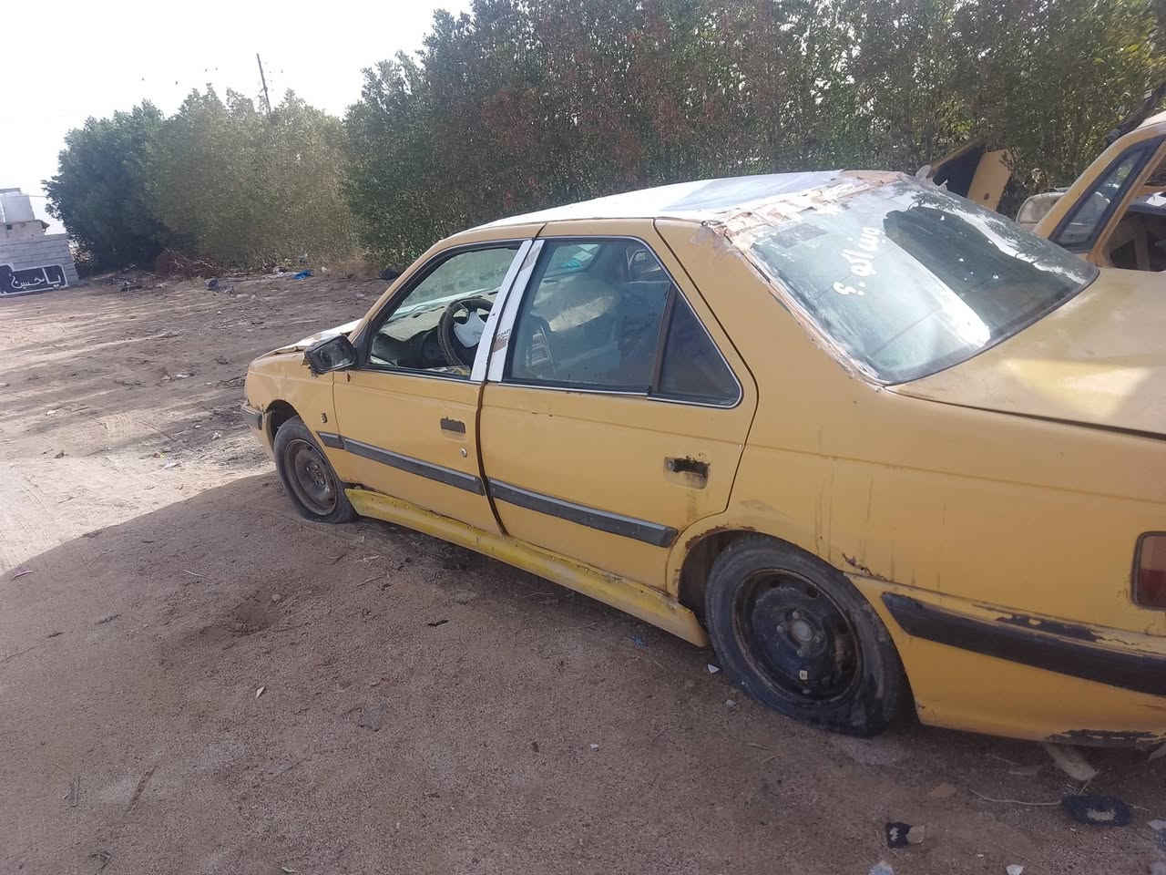 سلام عليكم بيجو بارص محرك وكير كفاله ومشط وحداده كامله مكمله مالتكسي7ورقات قفل بلعمله لعراقيه مليون ***********رقم بصره صدامي زبير والمراوس حسب لقناعه
