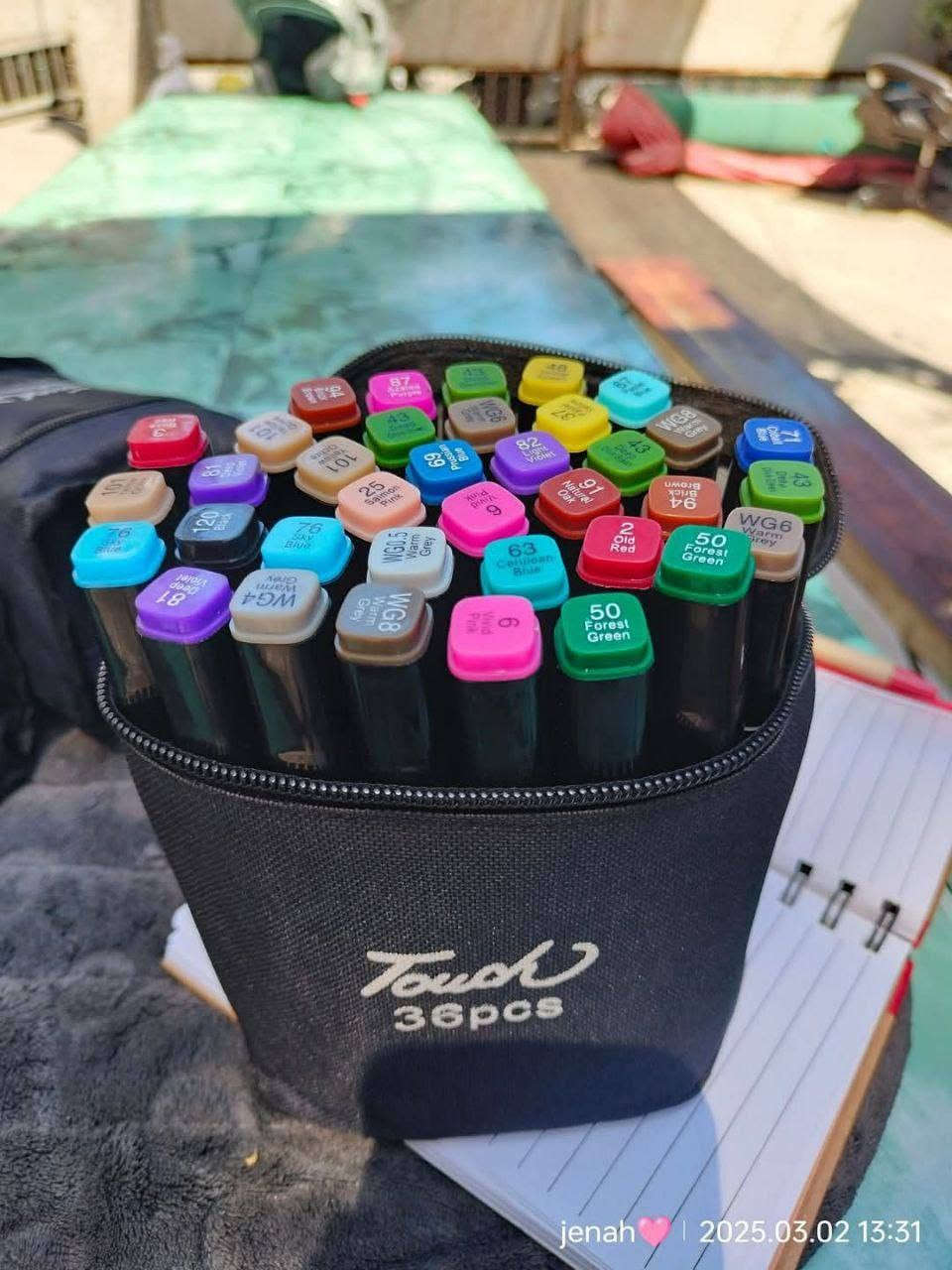 🖍مجموعة أقلام ماركر الفنية الشهيرة Touch 36pcs ✏️✏️

🖍حقيبة متكونةمن 36 قلم ألوان مختلفة ، أقلام تلوين ، رسم تخطيطي ، ألوان للأطفال والكبار ، رسومات تخطيطية ، خط ، ألوان فنية 🌈

🖍أقلام تحديد مزدوجة الجهات ، متعة مضاعفة : رؤوس مزدوجة سميكة ودقيقة لتمييز دقيق وتسطير للرسم بخطوط رفيعة وسميكة. تتيح لك إبتكار أنماط ورسومات متنوعة بسهولة 🌈

🖍36 لونًا نابضًا بالحياة: قوس قزح في متناول يديك - اختر من بين 36 لونًا رائعًا وأضفِ الحيوية على أفكارك. سواءً كان كتاب تلوين أو تحفة فنية قيد التنفيذ سيتألق عملك الفني مع أقلام التحديد هذه🌈 

🖍الأصلي نوعية ممتازة درجى أولى مثالية 💯💯

🚘يوجد خدمة توصيل لجميع محافظات العراق


**إذا كنت صاحب هذا الإعلان وتريد حذفه لأي سبب، رجاءا أرسل رسالة إلى الدعم الفني**