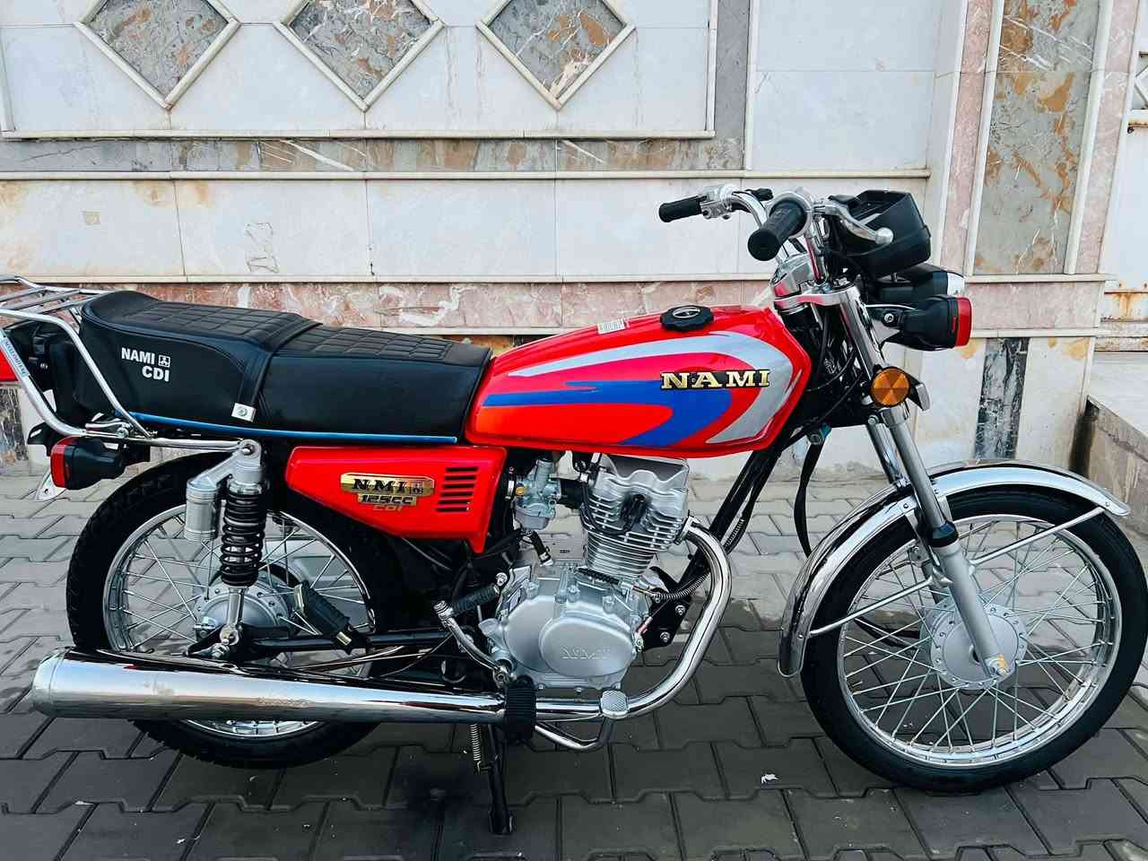 سلام عليكم دراجه للبيع كفاله عامه أوراق سكنر   شراي اتصل ودلل سعر 900 وبيه مجال قليل ***********
