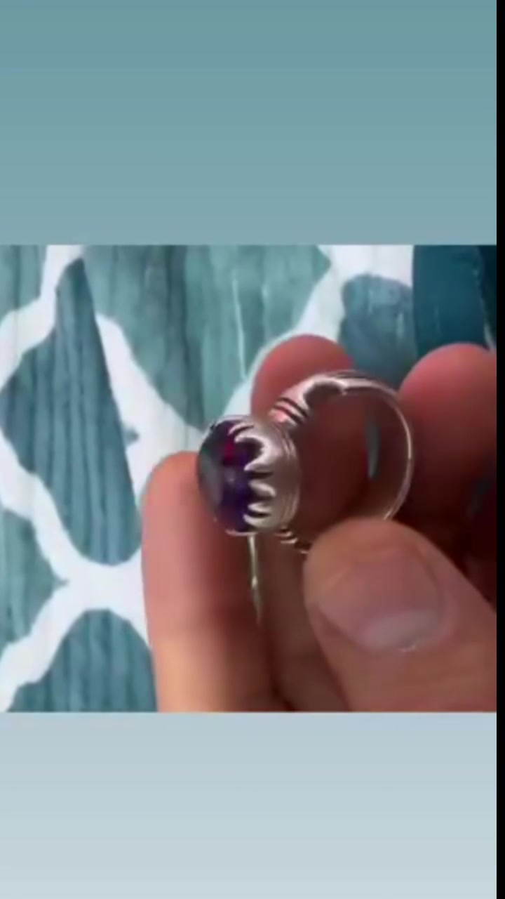 جمشت بي شهاده وزن ثقيل فضه كلش حلوه ثقيل وحجر ارجواني تراش ليزر بنفسجي
سعره  خاص


**إذا كنت صاحب هذا الإعلان وتريد حذفه لأي سبب، رجاءا أرسل رسالة إلى الدعم الفني**