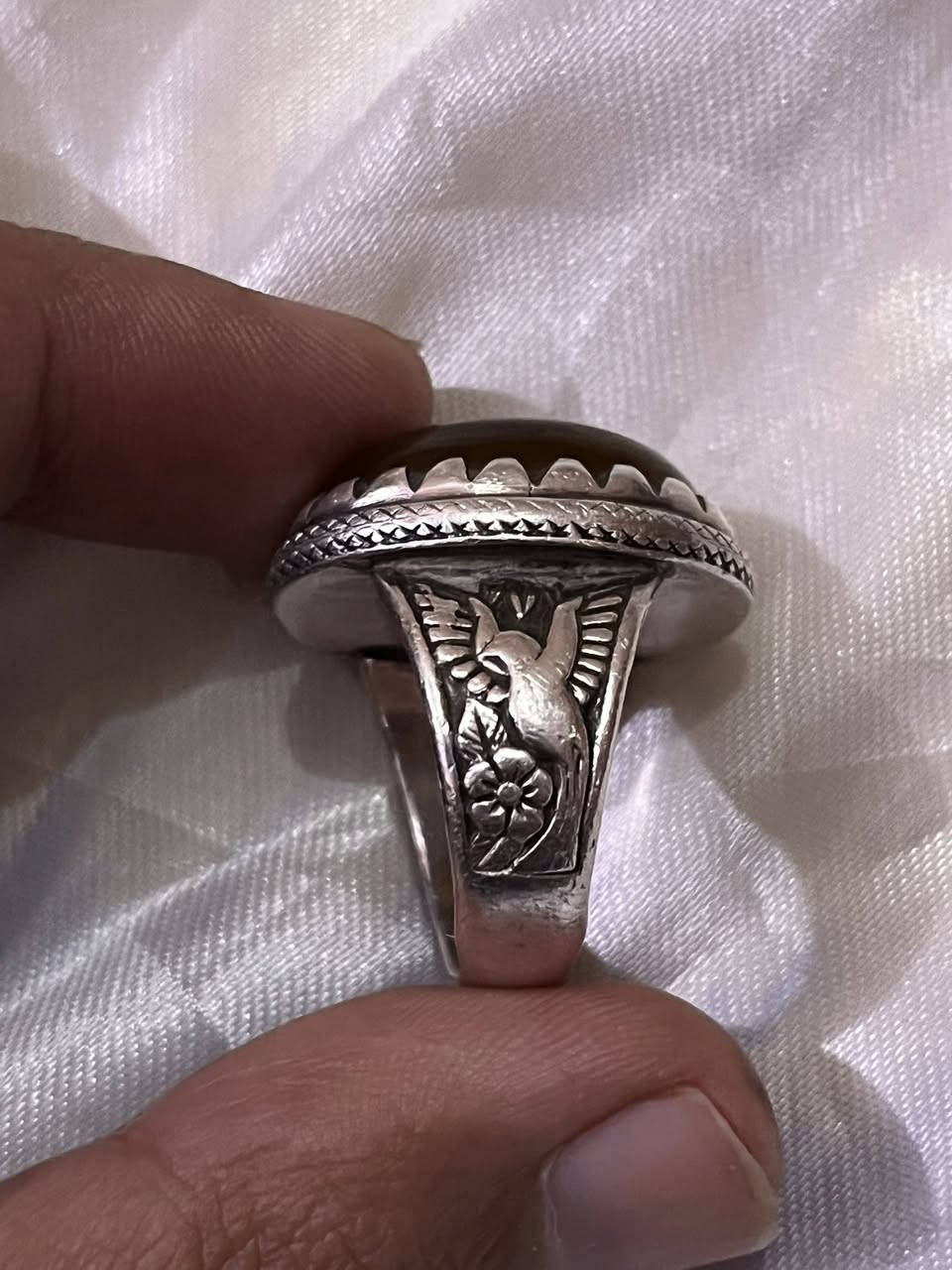 عقيق يماني عسلي نادر مصور للبيع


**إذا كنت صاحب هذا الإعلان وتريد حذفه لأي سبب، رجاءا أرسل رسالة إلى الدعم الفني**