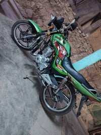 هيوشه للبيع موديل 21 سعر 750  وبي مجال 07850422898