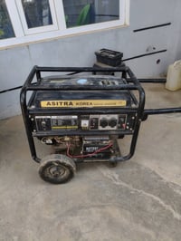 مولد ٢٠ امبير بنزين • مستخدم أقل من شهر • مكنسة كهربائية ١٠ أيام