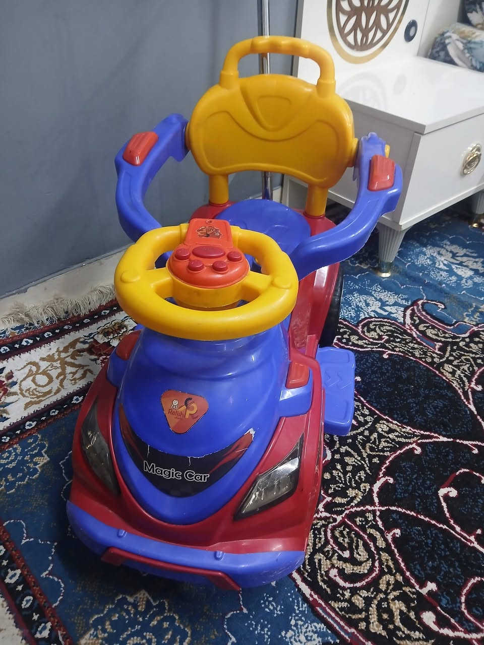 سلام عليكم
سيارة جديده ونظيفه كلش ابني مالعب بيها  
السعر 25
برده سحب لون رصاصي جديده الله شاهد 
السعر 25  القياس متر و  نص


**إذا كنت صاحب هذا الإعلان وتريد حذفه لأي سبب، رجاءا أرسل رسالة إلى الدعم الفني**