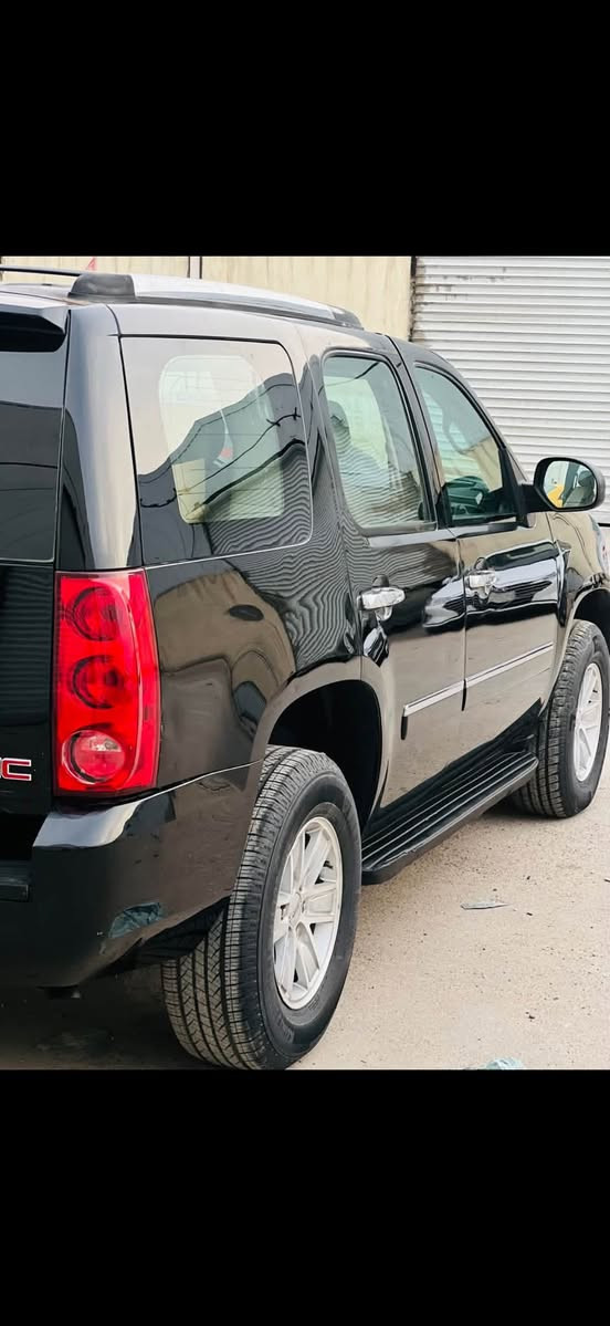 يوكن 2013 كندي فول مواصفات 5300
بيها صبغ   كلير كصه القماره بسبب الجراد 
جاهزه من كامه النواحي 
محرك كير جدد
تخم تاير وحداده جديده
السعر 190 بيع او مراوس باعلى 
للاستفسار ***********
البصره السياره موجوده في معرض الحسن
