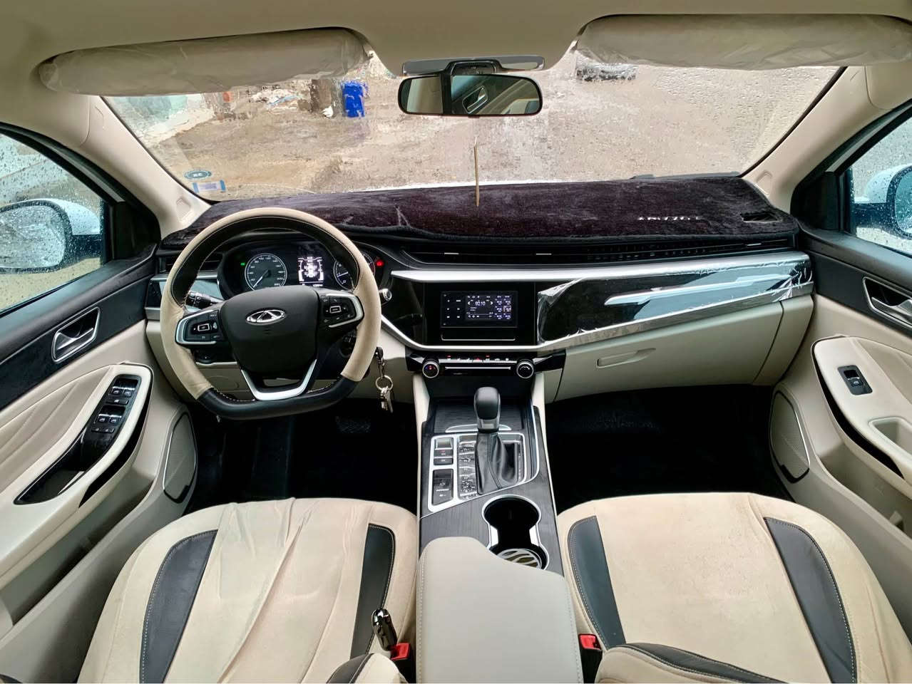 Chery Arrizo 5 -2025⚡️
❇️ ٦ ساڵ زەمانی شەریکەیە- بێ بۆیاخ و بێ سارد و بێ شوخت زۆر جوان - تەنها 12000 کم ڕۆشتوو 
یەک دەست لە سفریەوە لای خۆمانە - دوو ڕۆن گۆڕینی بەلاشی ماوە لە شەریکە
💠 تۆتۆماتیک - دوو مۆدی لێخوڕین-ناو کرێمی- تبرید مەرکەزی-ڤۆلیۆم -تحدید سرعە-برێک بەسمە - ئۆتۆهۆڵد - تراکشن - ABS- ئاوێنە کارەبا-ئاوێنە ئیشارە - چوار جام کارەبا - لایت لید- لایت تحکوم-بلاجکتۆر- حاسە و شاشە ...
✅ کامل جوانکاریە: بەرگی کوشنی vip +سوکانی تەقەڵ +گاعی قاڵبی KQD +ناو سنوق + سەر داشبۆرد+ کەڤەر سویچی بۆ کراوە 
نرخ/ 104 💵
🕹️ شوێن/سلێمانی 
📲 *********** السليمانية, العراق
