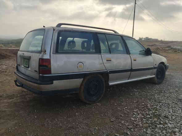 للبيع او مراوس بفكترا وانطي فرق
سلام عليكم اوميكا ستيشن موديل 1992 حجم 20 شرط تحويل ما مسجل كابون 
العنوان ناحيه زمار
سعر 15 قفل 
رقم الهاتف ***********
