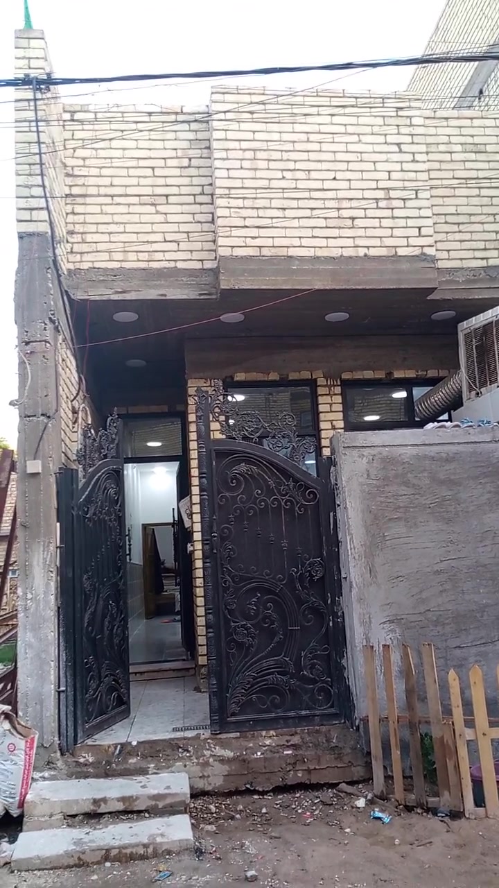 السلام عليكم.. 

يتوفر في مكتبنا بيت 🏘 راقي ومرتب وبناء حديث المساحة 85 متر طابق واحد درجى اولى.. 

الشعلة شارع افران الضياء قبل السكة 
السعر 85 مليون 
باقي التفاصيل خاص أو الاتصال 
***********

اهلاً وسهلاً 💚

