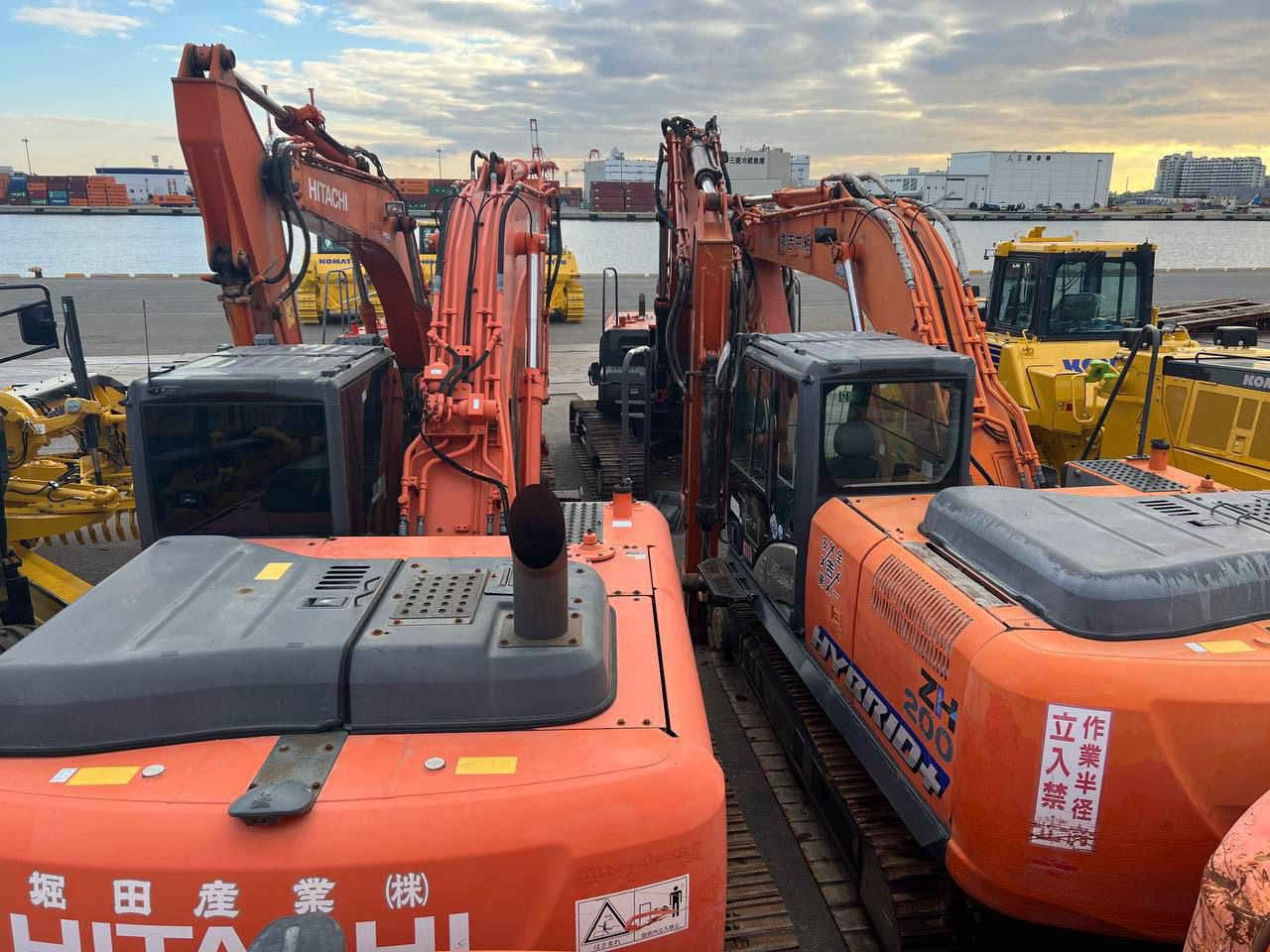 جاري الشحن من اليابان الى العراق 🇮🇶 

مده الوصوال 30يوم بسعار جيده جداً 
شركه صالح جليل حمود الخيكاني
سجاد صالح- ***********
