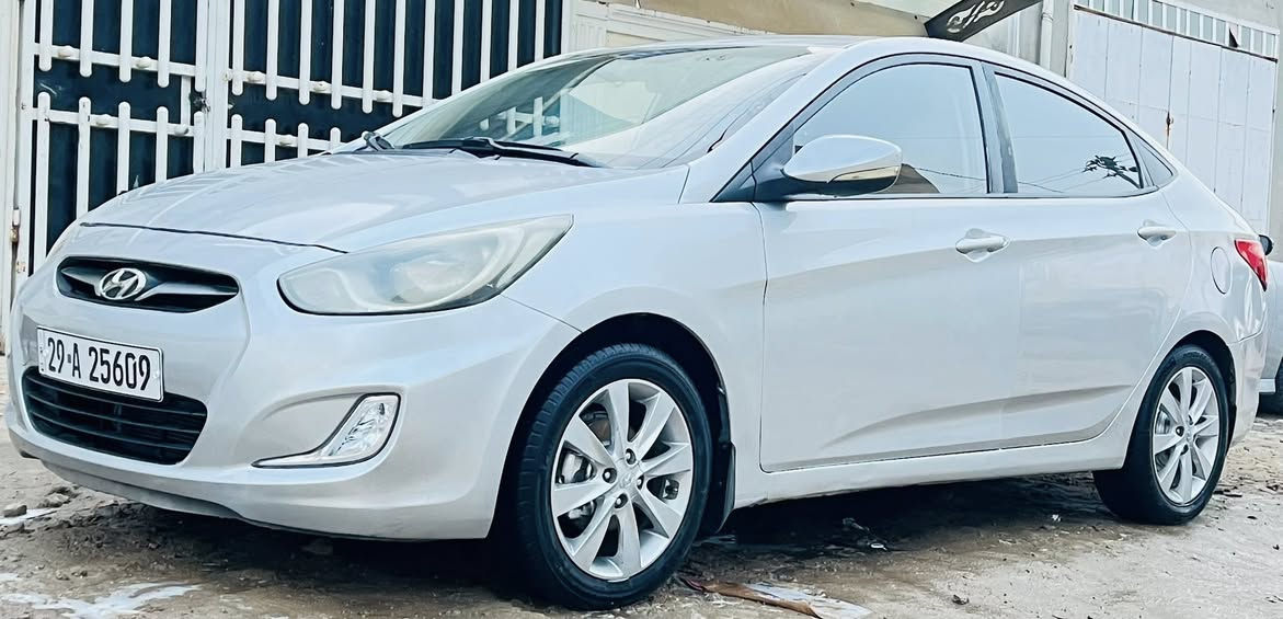 السلام عليكم هونداي اكسنت خليجي لون بحري مميز موديل 2012مكينه 1600دوش ام القطرتين ضربه مكفوله بيه رشات صبغ للجماليه ويل كب مكينه كير حداديه تايرات مكفولات رقم واسط الدولي باسم جيرانه تحويل مباشر مكاني ديوانيه سعره 87وبيه مجال ت***********
