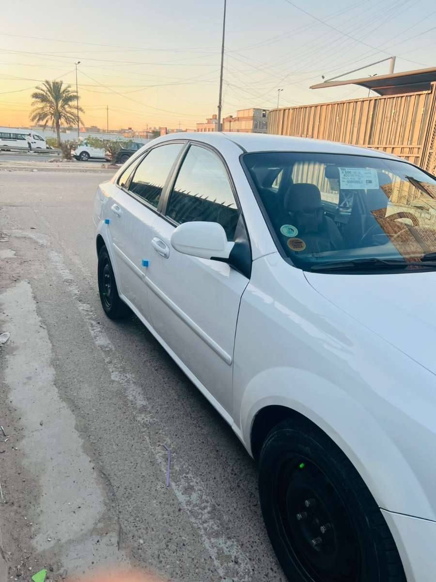 السلام عليكم
اوبترا موديل 2012 السيارة جاهزة من كلشي تخم تاير حداديه صدر امامي خلفي تبريد جاهز كهربائيات السيارة جاهزة مابيها اي نقص بيها جاملغ امامي تبديل وشويه صبغ 

السعر 82$

***********
