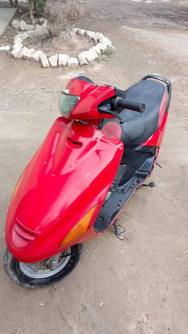 للبيع محرك نضيف تشتغل سلف هندر تاير ١٥٠ مكاني التاجي ركيه وفاضل ***********
