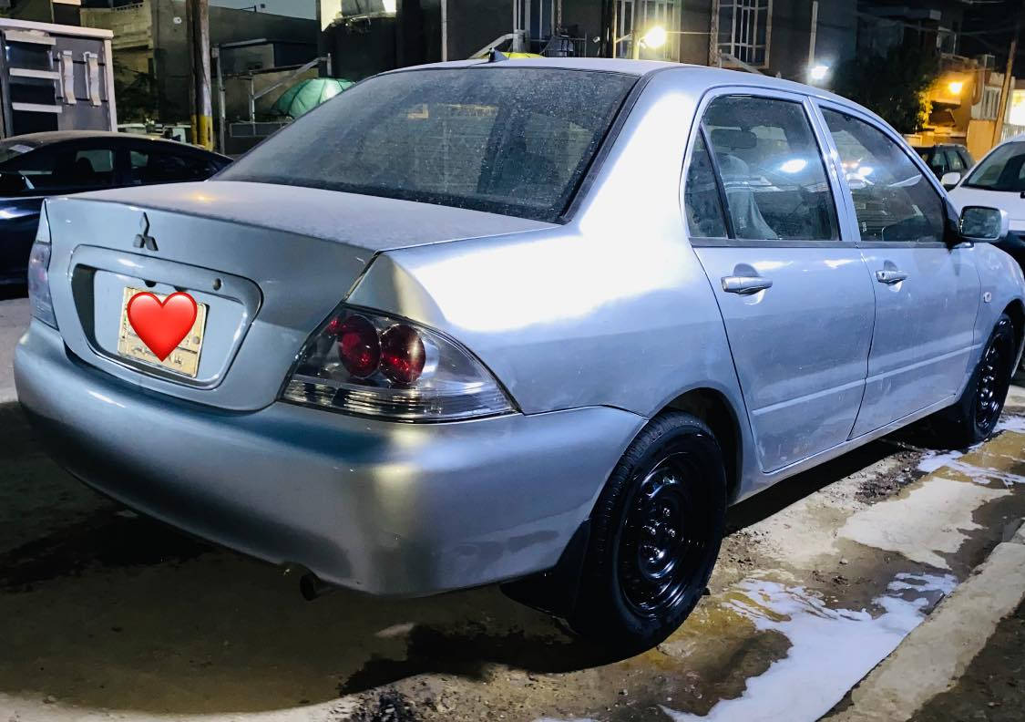 سلام عليكم لانسر 2011
مكينة2000
تدفئة تبريد 
تخم تاير جديد
صدر جديد
شاشةكامرة 
سيارة مال بيت 
شرط تحويل
صبغ حزام جراد فقط مكفولة من الضربة والكص 
مكان بغداد حي اور
رقم/*********** اتصال فقط
السعر85بيها مجال
