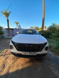 توسان ٢٢ خليجي السياره جاهزه من كل النواحي مكينه كير تبريد تخم تاير صد...