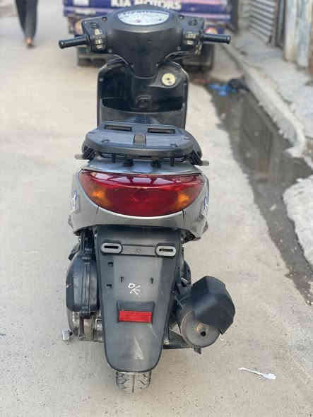 سلام عليكم دراجه بريز ببغاء للبيع دراجه مال رمبه جديده صارلها اقل ٦ اشهر نازله من الرمبه كفاله عامه اي نقص ما بيهه اذا مكينه مفتوحه او كفر تجاري تاخذهه ابلاش الشعر (مليون ) او بيهه مجال حك الجيه مكان بغداد الدوره للاتصال ***********
