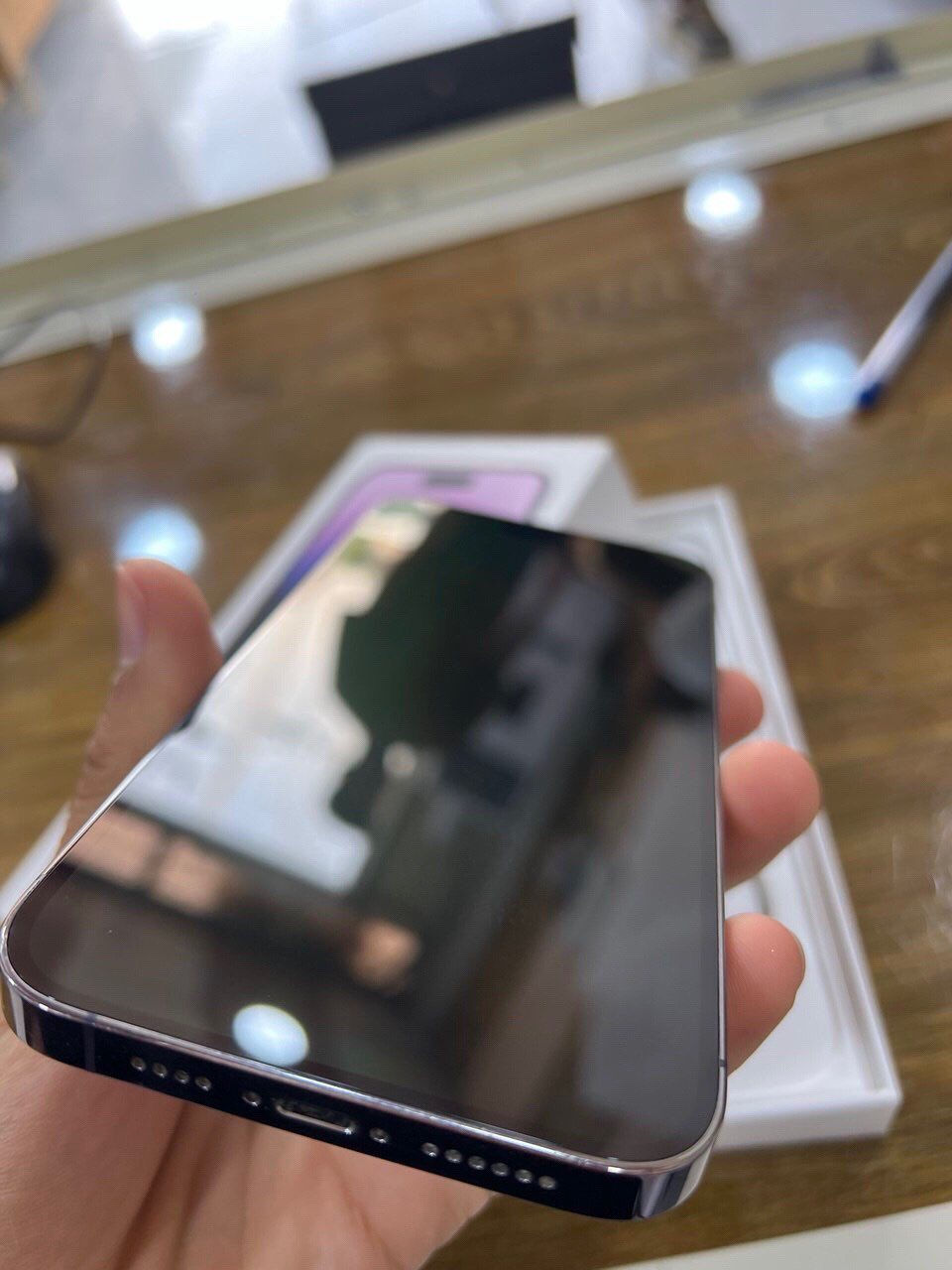 السلام عليكم للبيع 14broMax
جاز كلش نصيف اي عيب ما بي بعده على وضع الشركه 
حاله البطاريه 85
الذاكره 256G
دبل سيم لون بنفسجي السعر 900وبي مجال قليل لطيبين شراي تعال خاص مو سراي اعبر المنشور وتحياتي للجميع اتصال ***********
