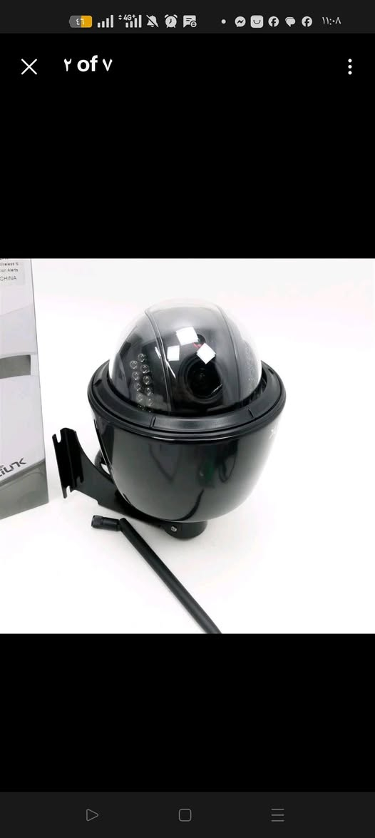 كاميرا ZILNK IP الخارجية اللاسلكية بدقة 1080 بكسل هي كاميرا مراقبة منزلية عالية الدقة مصممة للاستخدام الداخلي والخارجي، وتتميز بوظائف التحريك والإمالة والتكبير/التصغير (PTZ). يتوفر هذا المنتج وملحقاته للشراء من خلال منصات البيع بالتجزئة عبر الإنترنت مثل أمازون وإيباي. 
الميزات والمواصفات الرئيسية
الدقة: توفر الكاميرا فيديو عالي الدقة بالكامل (Full HD) بدقة 1080 بكسل (1920×1080).
PTZ والتقريب: تدعم الكاميرا دورانًا أفقيًا بزاوية 355 درجة وإمالة عمودية بزاوية 75 درجة، بالإضافة إلى تقريب بصري 5x مع تركيز تلقائي، مما يضمن تغطية 360 درجة ورؤية تفاصيل دقيقة.
الرؤية الليلية: مزودة بـ 22 مصباح LED يعمل بالأشعة تحت الحمراء لتوفير رؤية ليلية واضحة (أبيض وأسود) تصل إلى 30 مترًا في الظلام.
الاتصال: تتصل الكاميرا بشبكة الواي فاي بتردد 2.4 جيجا هرتز عبر هوائي قوي بقدرة 5 ديسيبل، وتدعم أيضًا الاتصال السلكي عبر منفذ RJ45 إيثرنت.
مقاومة الطقس: تتميز بهيكل معدني متين ومقاوم للماء بتصنيف IP65، مما يجعلها مناسبة للاستخدام في مختلف الظروف الجوية.
المراقبة والتسجيل: تدعم كشف الحركة مع إرسال تنبيهات إلى الهاتف الذكي (iOS و Android)، وتوفر تسجيلًا مستمرًا أو عند الحركة على بطاقة Micro SD (حتى 64 جيجابايت، غير مدرجة).
الصوت: تدعم إمكانية توصيل ميكروفون ومكبر صوت خارجيين لتوفير صوت ثنائي الاتجاه. 
السعر 80 الف 
***********
