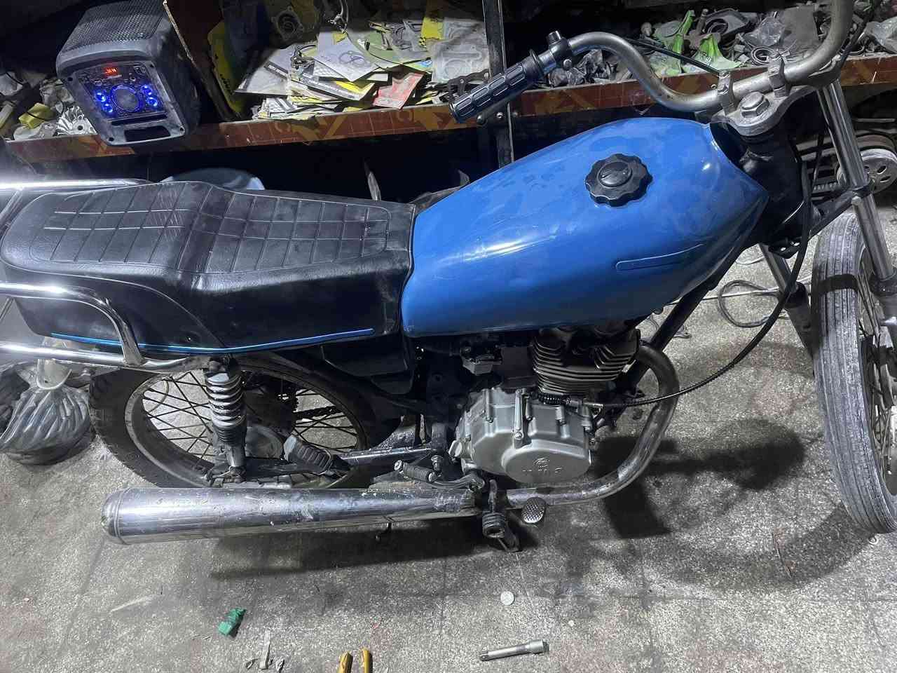 دراجه ايراني ادوات السعد 250 الدراجه حلوه لا تنقيص لا تبخر ***********رقمي تصل وبخدمتك العنوان البصره حي الزيتون
