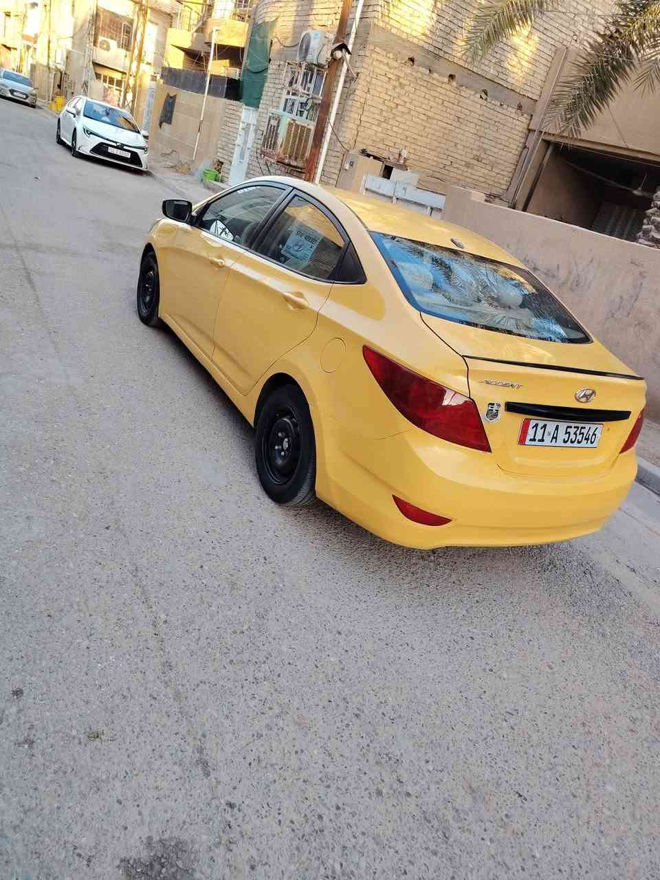 السلام عليكم
اكسنت موديل ١٢ وارد امريكي حادثها البنيد فقط  بدون اي دواخل الباقي ليبل واحد محرك الف ٦٠٠ كفاله كير ومحرك وتبريد تخم تايرات جدد حداديه جديده دوشمه عام مابيها نقص جاهزه هزه وسنويه لل ٣١ ورقام جدد  بسمي السعر ٦٨ وبيها مجال حك الجيه عنواني بغداد الاستفسار اتصل ***********
