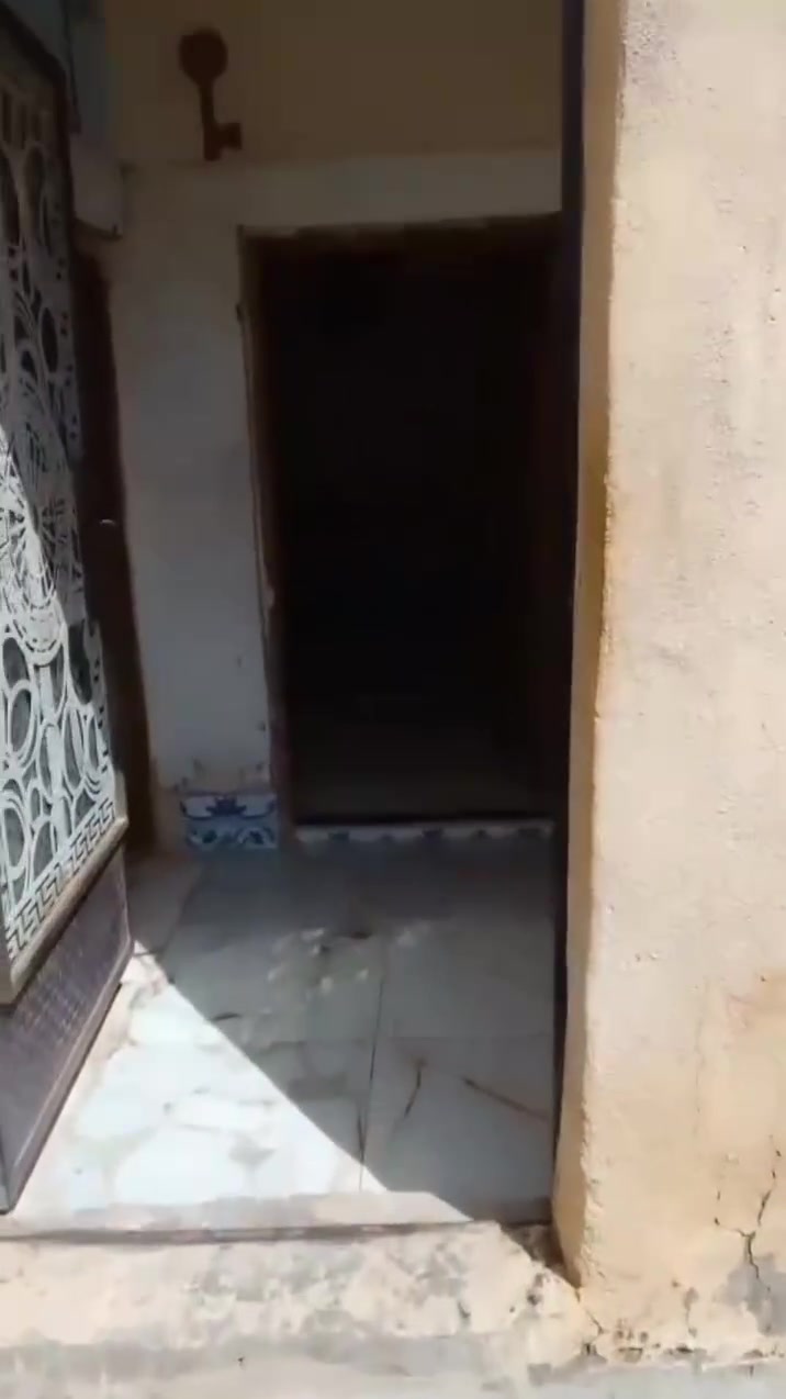 السلام عليكم 
بيت زراعي المساحة 260متر المكان فلكة سلمان باك منطقة اجبور قرب محطة ماء ارو سيد حميد 
الاستفسار على الرقم ‏‪***********‬‏
