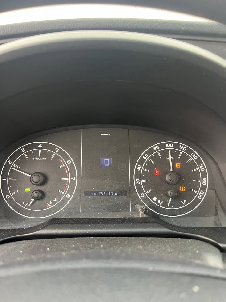 أنوفا 2022 تكسي دبي
مكينة ٢٧٠٠ هايلوكس 
السعر ١٨٥
ابو الخصيب ( *********** )
