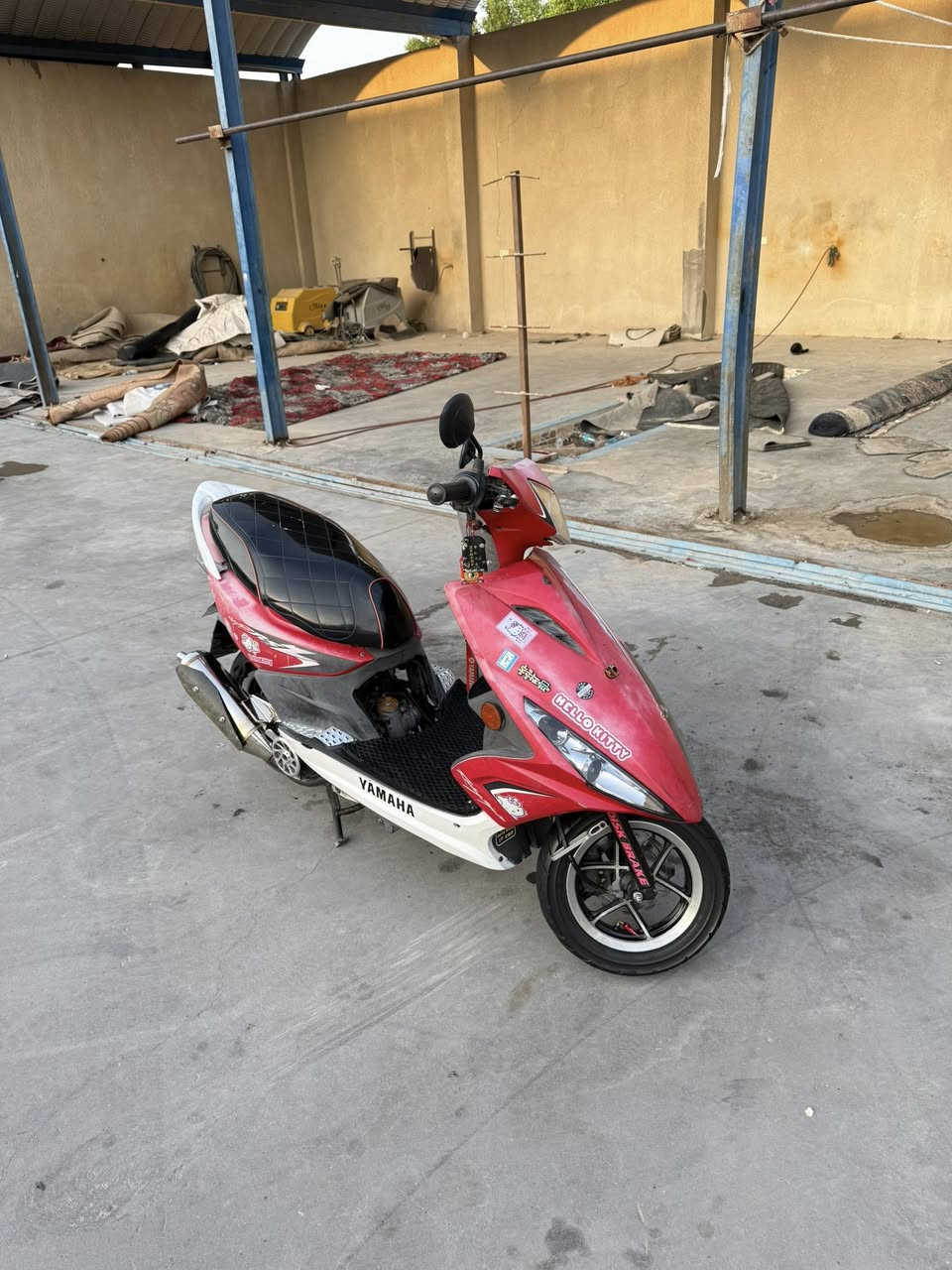 سلام عليكم الي بخاطرة دراجه معروضة للبيع فقط بدون صالنصه باقي الغراض كلها موجوده ولمغومة تزويد دراجة وليدور غراض لايدخل ابيع دراجه كلها مابيع اي شي منها كلها معروضه للبيع دراجة مكفولة كفاله عامه دراجه بيها كلجات رياضي ولغراض ملغومة ولمايعرف سعرها لايدخل شلع ويراسل شراي راسلني خاص وبخدمتك 

مكاني البصرة خور الزبير 
***********
