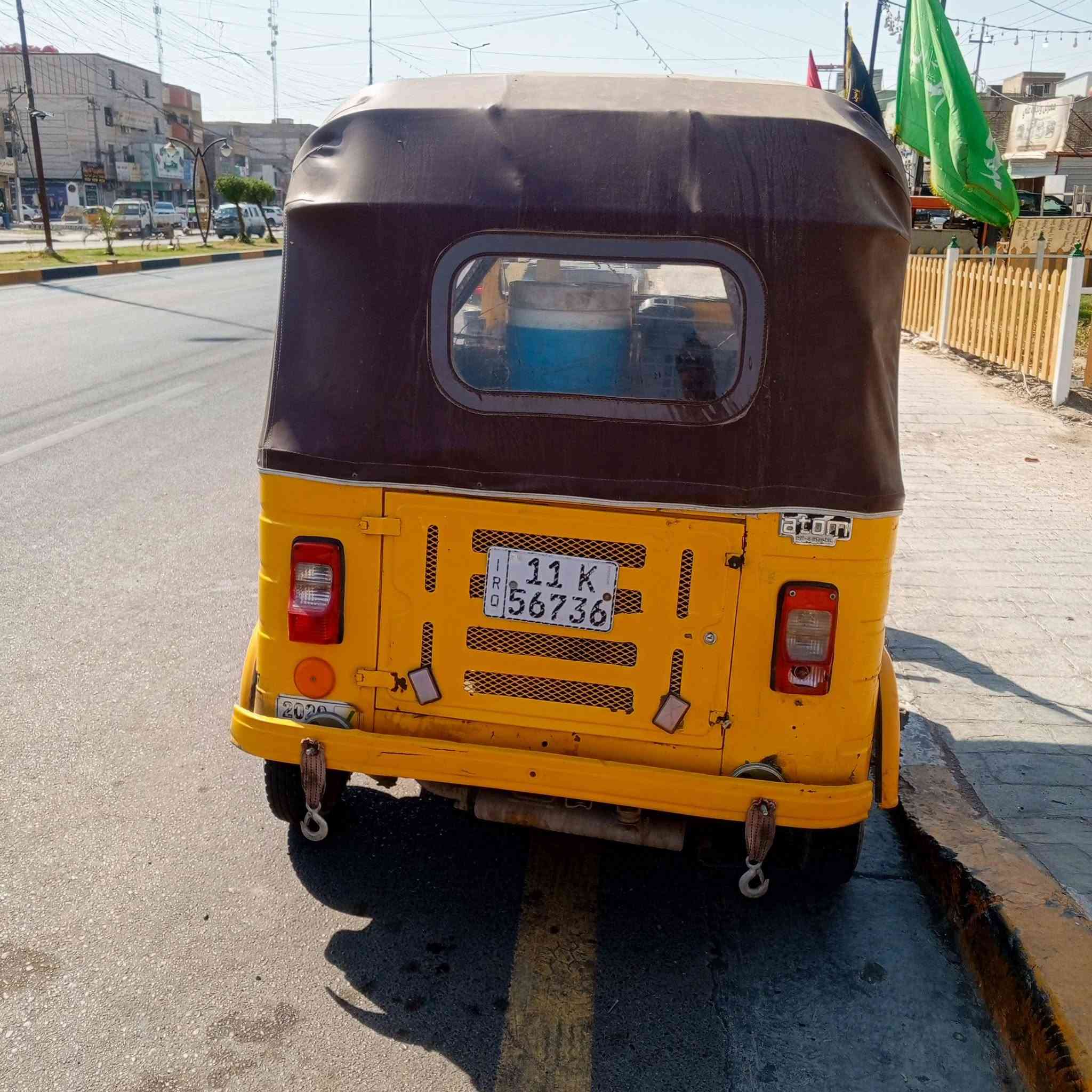 سلام عليكم تكتك للبيع موديل 18عليه مكينه باجاج 21 رقم بغداد سعر 4500 مكان حي اور الرقم ***********
