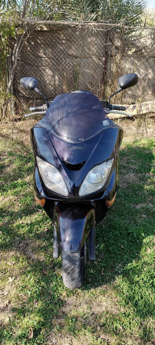 فروزه 08 عميه بلاد ما بيهه نقص كامله مكمله دراجه اخذتهه قبل شهر من الكفاح مال رنبات دراجه ع بلاد رايدهه مليون قفل لا اني اغني ولا انته تجي تكسر بيهه مكاني واسط صويره هذه رقمي ***********
