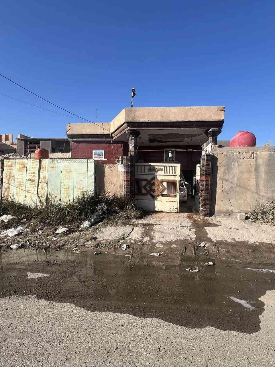 #للبيع دار طابو صرف🍁
مساحه ٢٠٠ متر 🍁
واجه ١٠متر 🍁
نزال ٢٠متر 🍁
يتكون الدار من طابق واحد🍁 🍁🍁🍁
استقبال ٤ × ٦ 🍁
غرفة نوم ٥ × ٥ 🍁
غرفة نوم ٥ × ٥ 🍁
صاله ٤ × ٦ 🍁
مطبخ ٥ × ٥ 🍁
صحيات داخليه وصحيات خارجيه 🍁🍁🍁🍁🍁
تتوفر فيها جميع الخدمات السكن 🍁
باقي التفاصيل موضحه في مقطع فيديو والصور 🍁
الموقع المحاويل حي ابو سديرة  🍁🍁🍁🍁🍁🍁

🌿🌿🌿🌿🌿🌿🌿🌿🌿🌿🌿🌿🌿
#للإستفسار اكثر او معرفة السعر يرجى مراسلتنا او  الاتصال على الارقام التاليه او زياره #مكتب #عقارات #اراضي #المحاويل الكائن في قضاء المحاويل حي ١٧ قرب #مقهى الصياد القديم 

***********/***********  ابواسد
