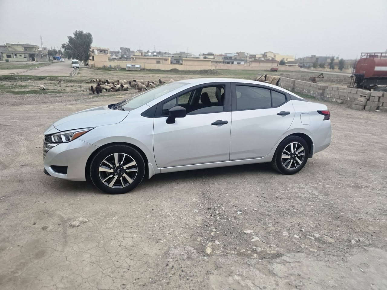 سلام عليكم اخوان
نسيان فيرسا 2024 فئة S 
دخول جديد تترقم شمالي 
بيها رادار و تحكمات ستيىن و شاشه و كاميرا و ويل كب سيارة جديدة جدا ماشيه 7000 ميل 
بدون صبغ بدون تعديل فقط دعاميه امامية .
ارباك بردة و ستيرن مرجع سستم
السعر النهائي بدون معامله ١٢٥ + ٢٠٠ الف كتاب الشركه على المشتري
موجودة موصل حمدانية
***********
